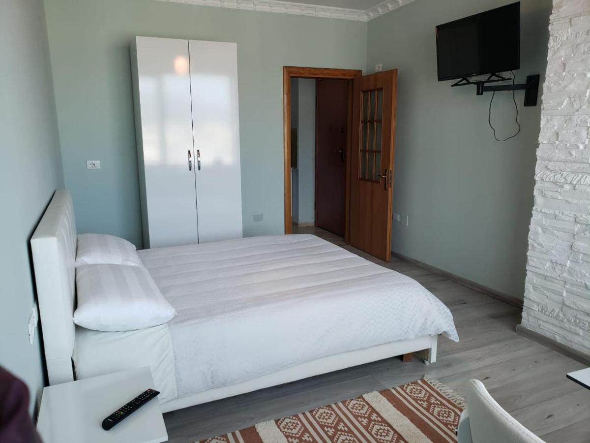 Agroni Rooms Tiranë Ngoại thất bức ảnh